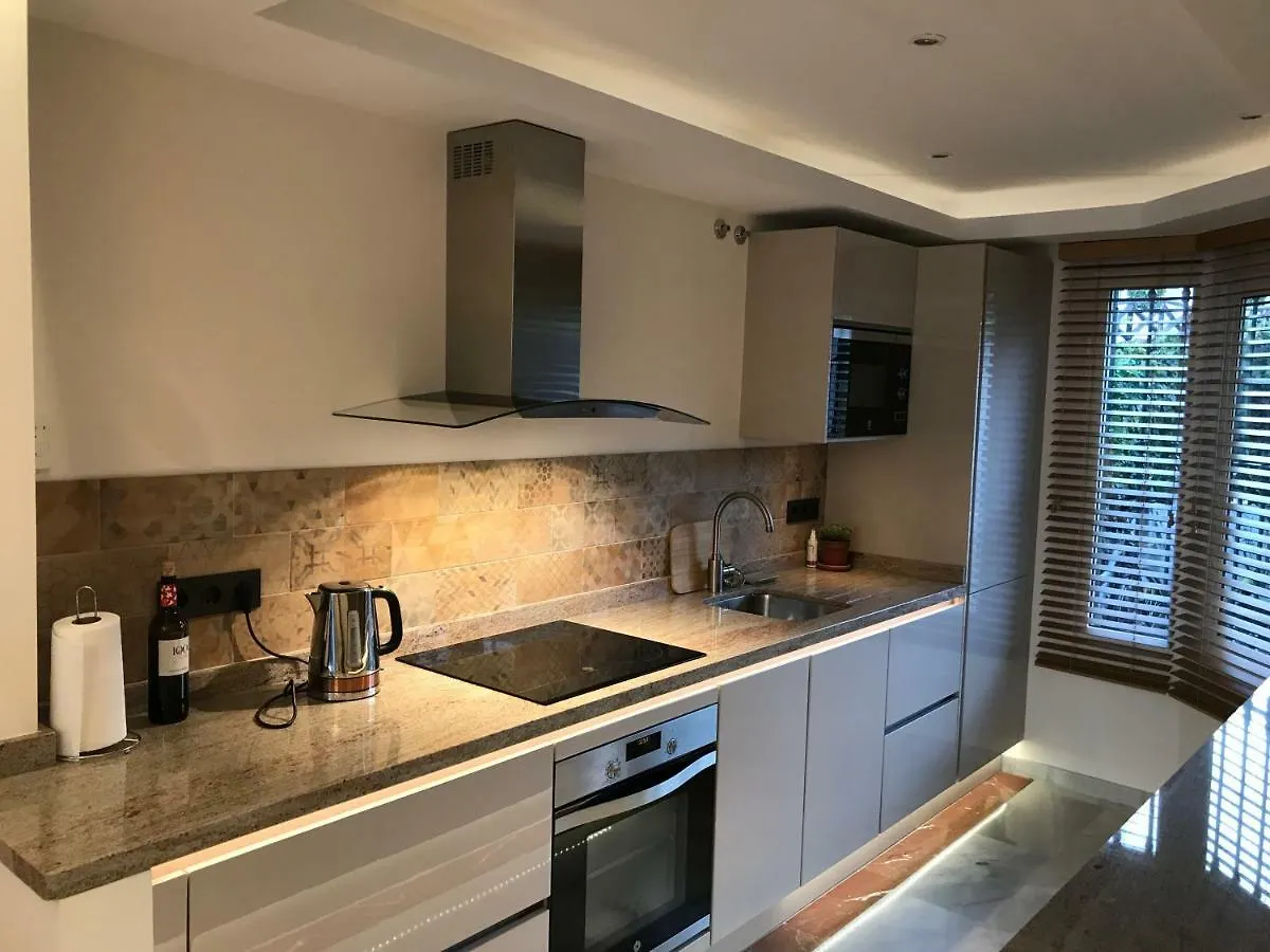 Las Lomas De Cabopino Marbella 0*,